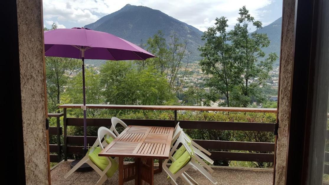 Studio sympa avec terrasse , maxi 4 pers.Briançon Exterior foto